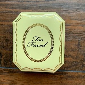 Too faced highlighter